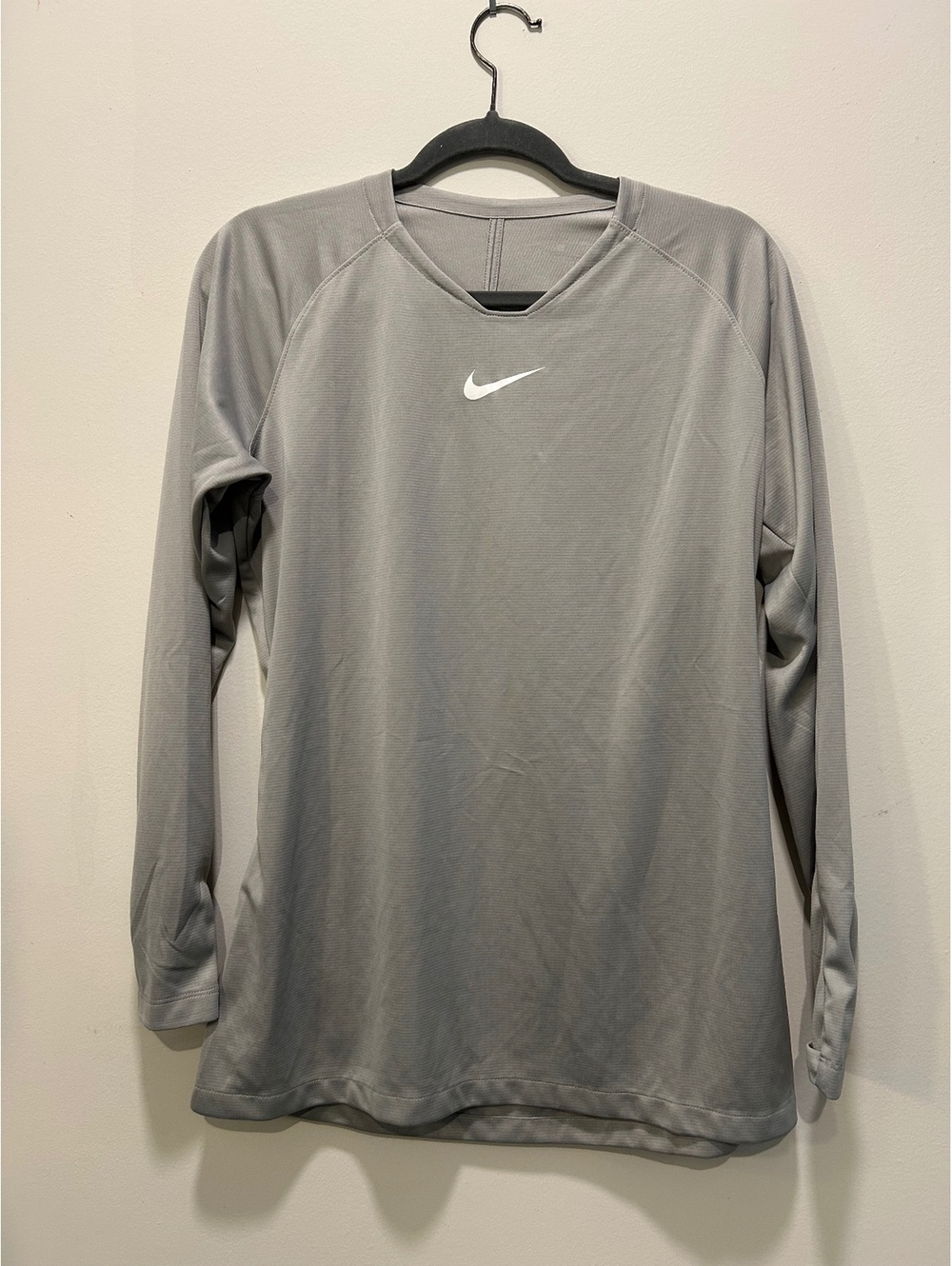 Nike Dri-FIT Long Sleeve Gray Athletic Shirt Size Medium